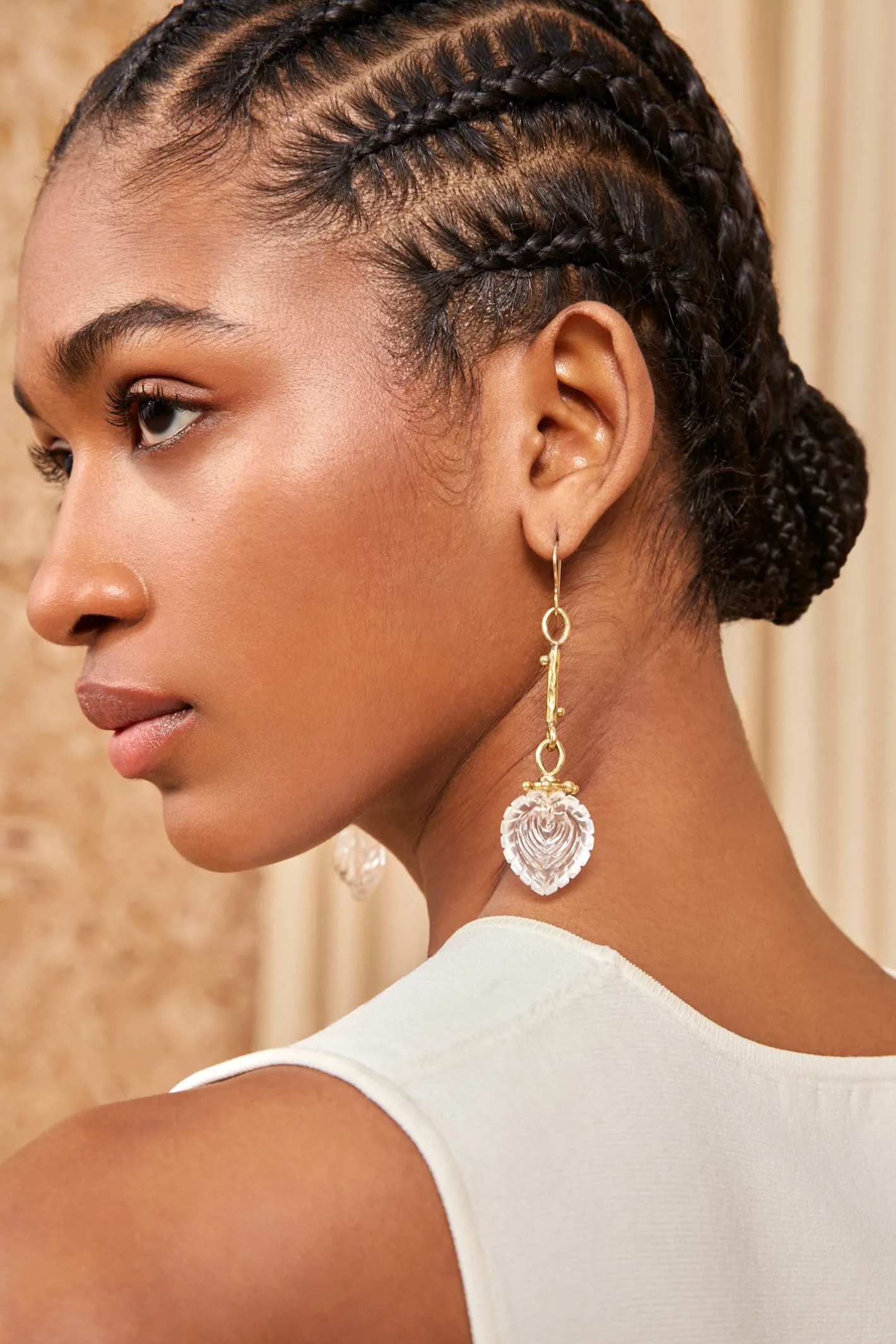 Ulla Johnson Carved Heart Earrings< Jewelry