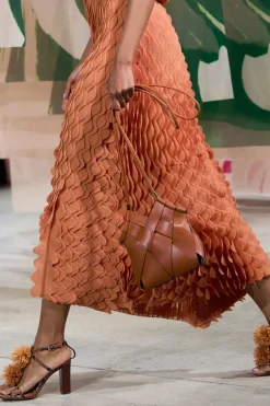 Ulla Johnson Charlotte Woven Crossbody< Handbags