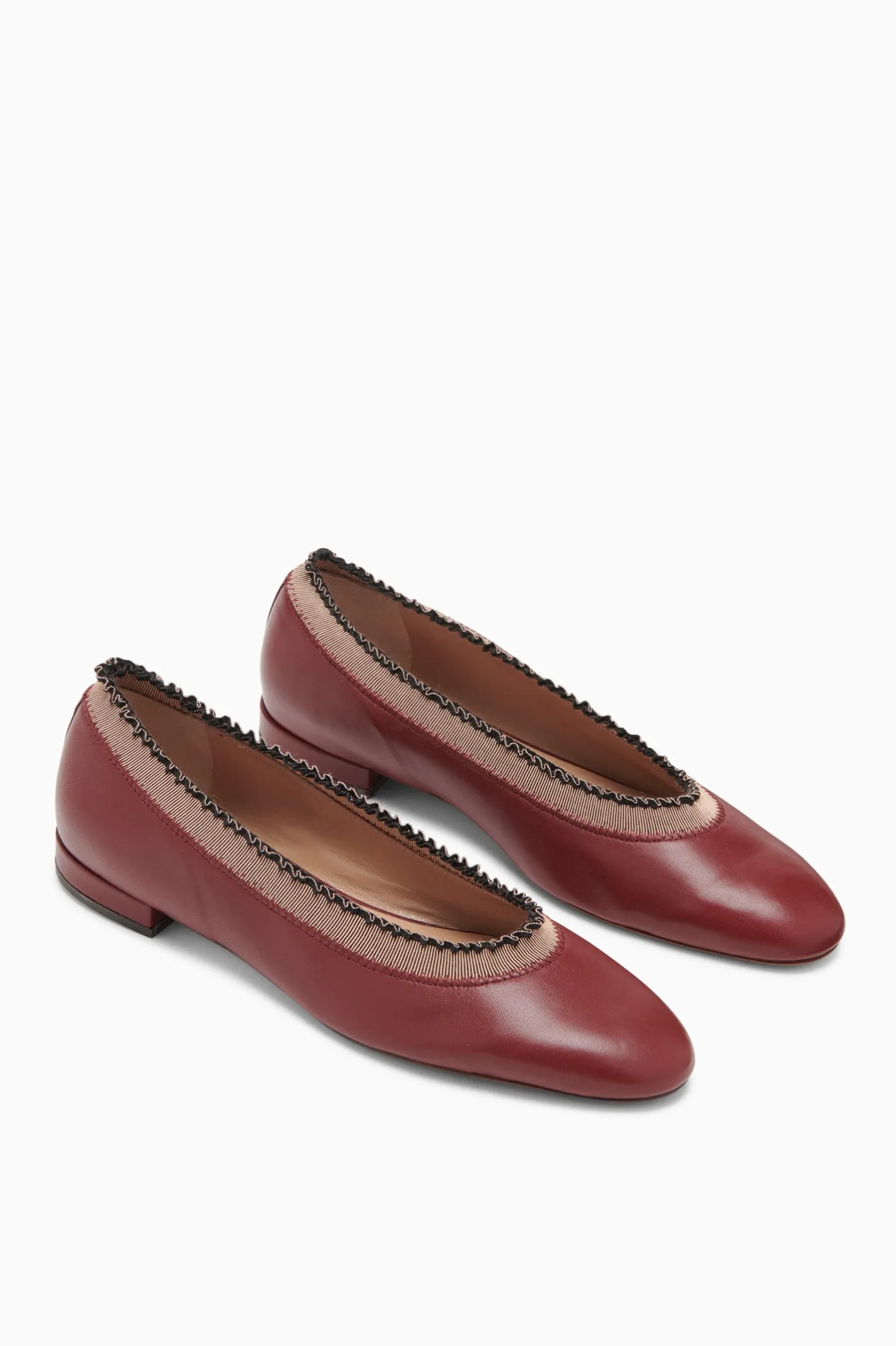 Ulla Johnson Elise Ruffle Ballet< Shoes